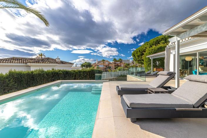 Image No.20-5 Bed Villa / Detached for sale