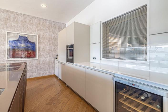 Image No.27-5 Bed Villa / Detached for sale