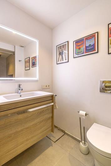 Image No.37-5 Bed Villa / Detached for sale