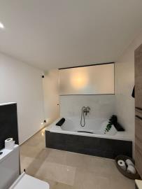 8-e64a9055bba3e77ac8aca3b893cdf826