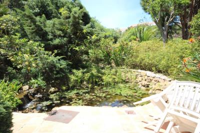 8-e64a9055bba3e77ac8aca3b893cdf826