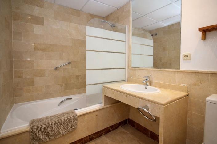 Image No.17-2 Bed Apartment for sale