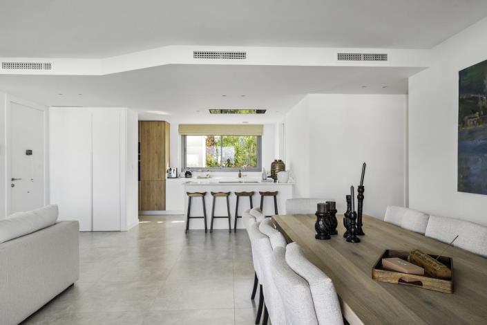 Image No.17-3 Bed Apartment for sale