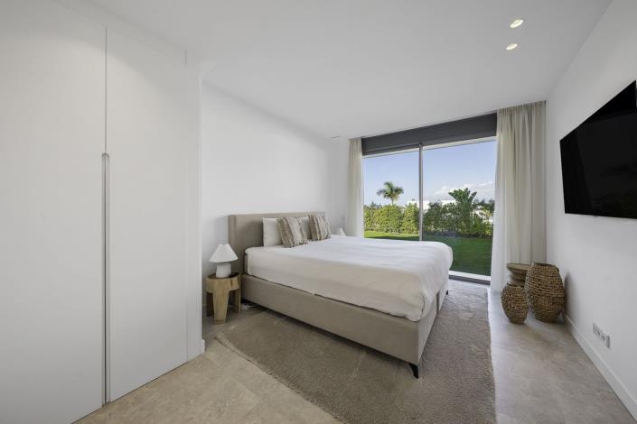 Image No.22-3 Bed Apartment for sale