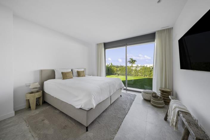 Image No.23-3 Bed Apartment for sale