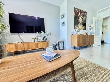 10-bb915d1cb19341576dcdc994b81ab9c5