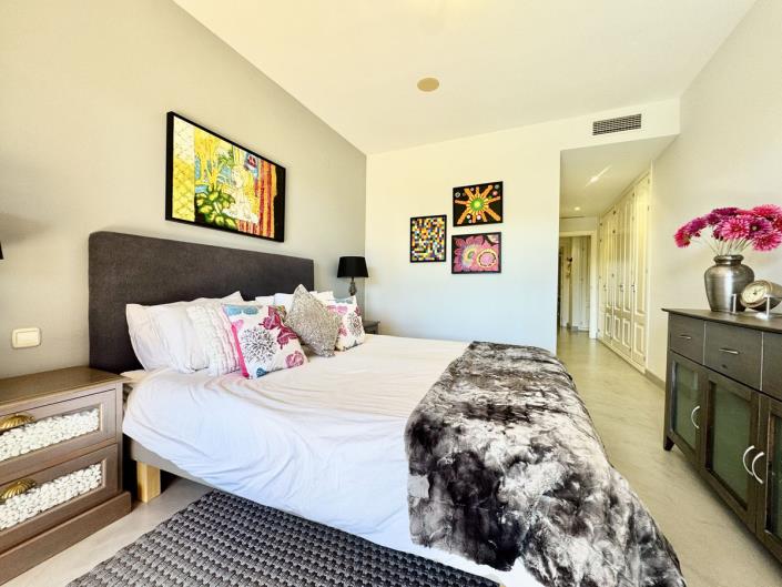 Image No.17-2 Bed Apartment for sale