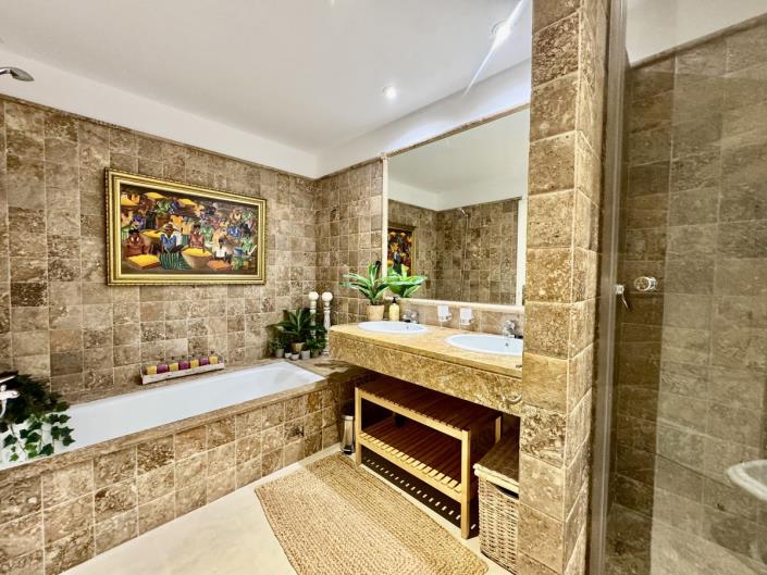 Image No.19-2 Bed Apartment for sale