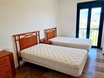 10-bb915d1cb19341576dcdc994b81ab9c5