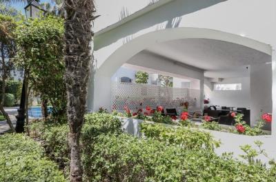 13-5fd73dea700db77384c091ca9818b1a9