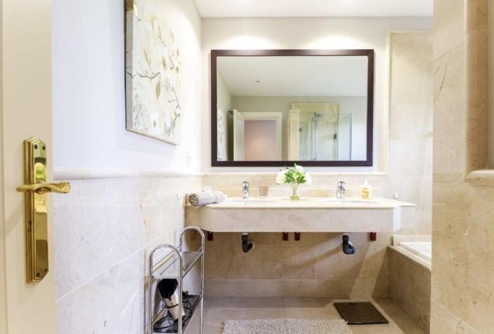 Image No.22-2 Bed Apartment for sale