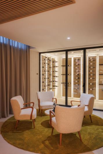 Image No.18-4 Bed House for sale