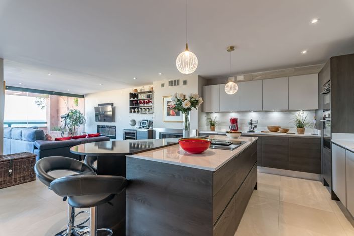 Image No.1-3 Bed Penthouse for sale