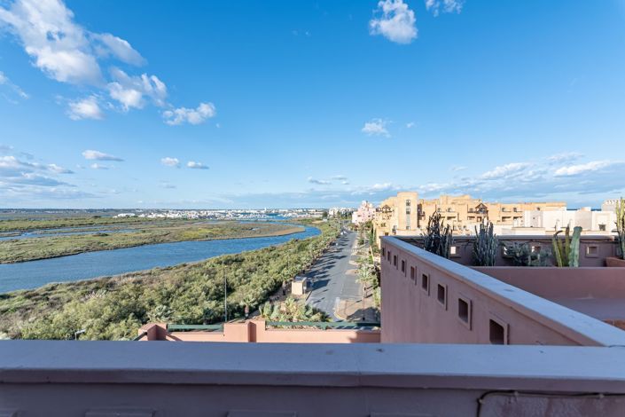 Image No.21-3 Bed Penthouse for sale