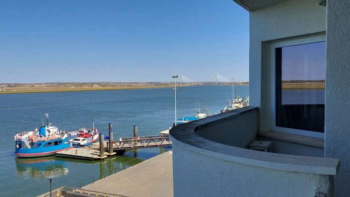 Image No.35-2 Bed Flat for sale