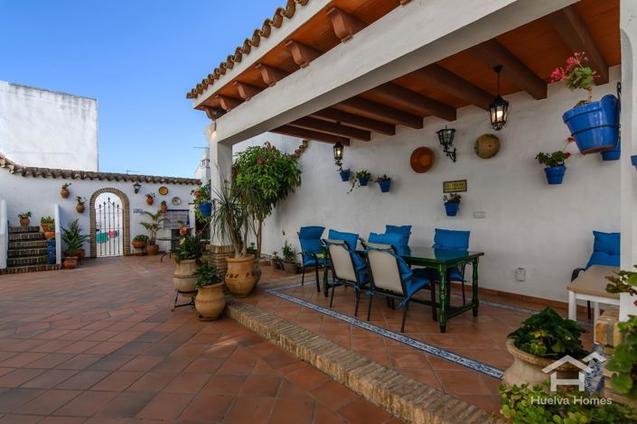 Image No.10-6 Bed Villa for sale