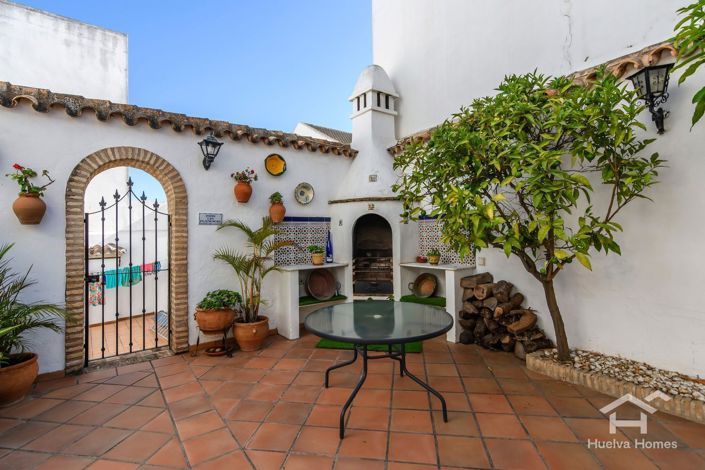 Image No.11-6 Bed Villa for sale