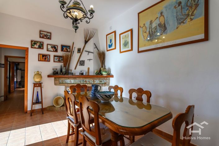 Image No.18-6 Bed Villa for sale