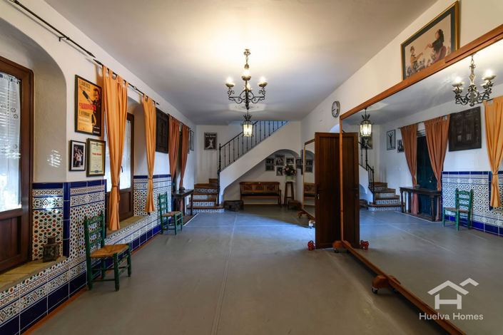 Image No.28-6 Bed Villa for sale