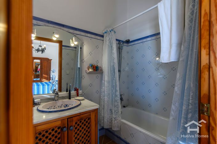 Image No.36-6 Bed Villa for sale