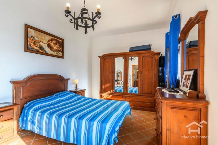 Image No.39-6 Bed Villa for sale