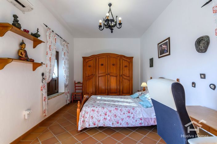 Image No.45-6 Bed Villa for sale