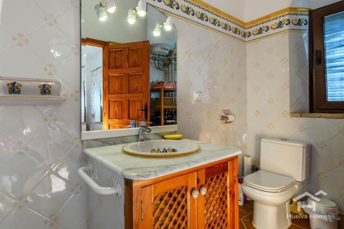 Image No.48-6 Bed Villa for sale