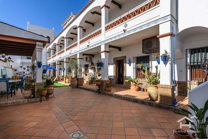 Image No.5-6 Bed Villa for sale