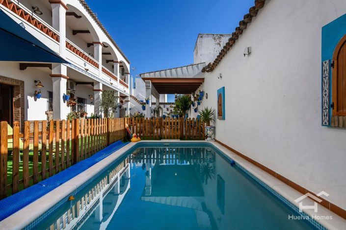 Image No.8-6 Bed Villa for sale