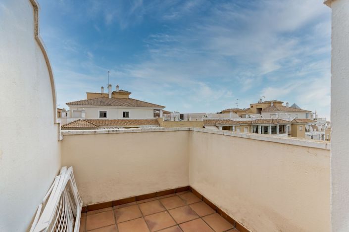 Image No.24-3 Bed Flat for sale