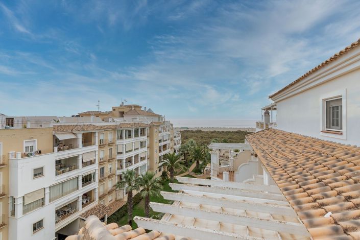 Image No.26-3 Bed Flat for sale