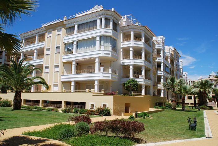 Image No.39-3 Bed Flat for sale