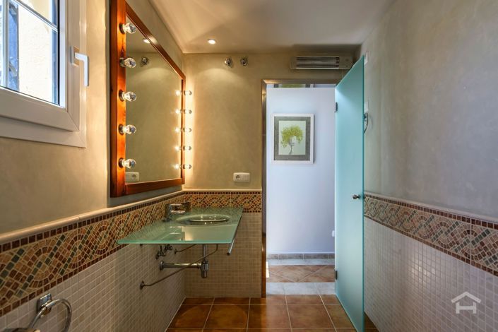 Image No.21-2 Bed Flat for sale