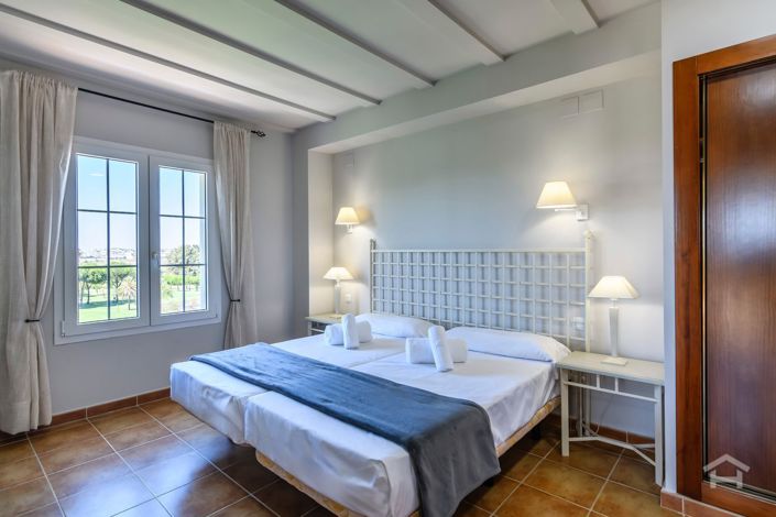 Image No.23-2 Bed Flat for sale