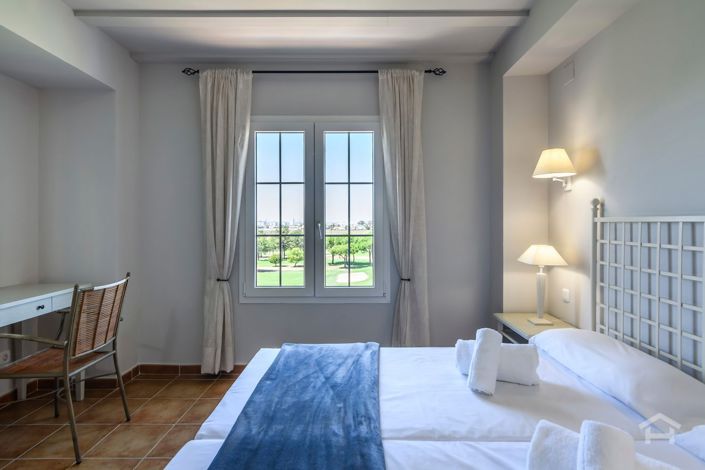 Image No.24-2 Bed Flat for sale