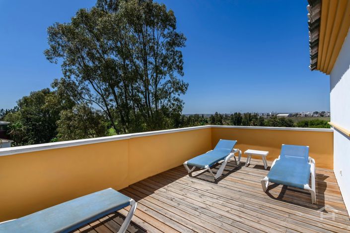 Image No.30-2 Bed Flat for sale