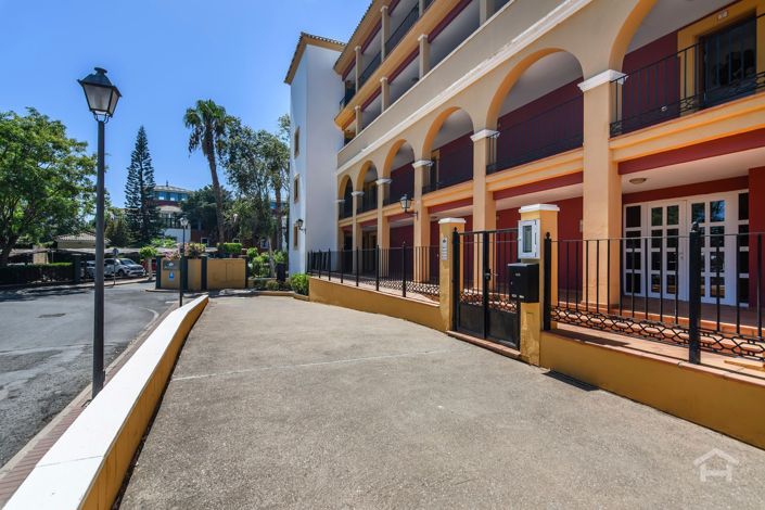 Image No.33-2 Bed Flat for sale