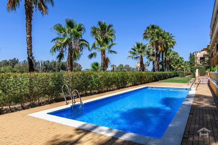 Image No.35-2 Bed Flat for sale