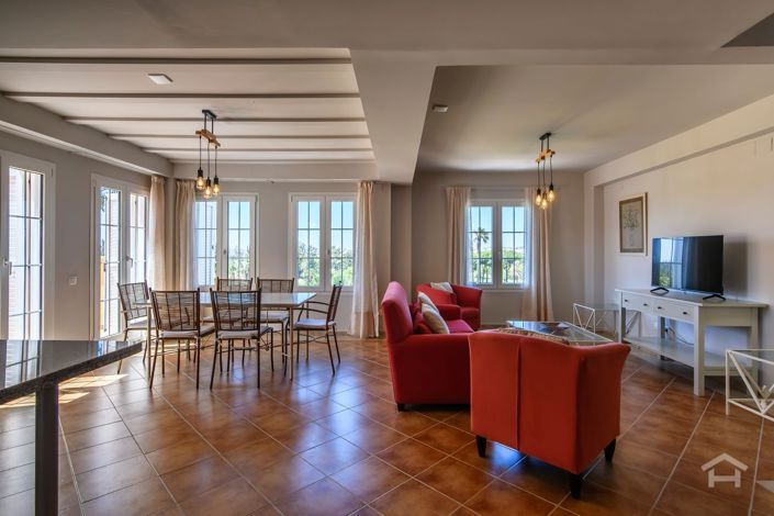 Image No.5-2 Bed Flat for sale