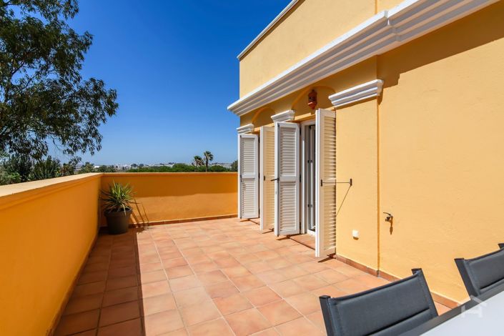 Image No.6-2 Bed Flat for sale