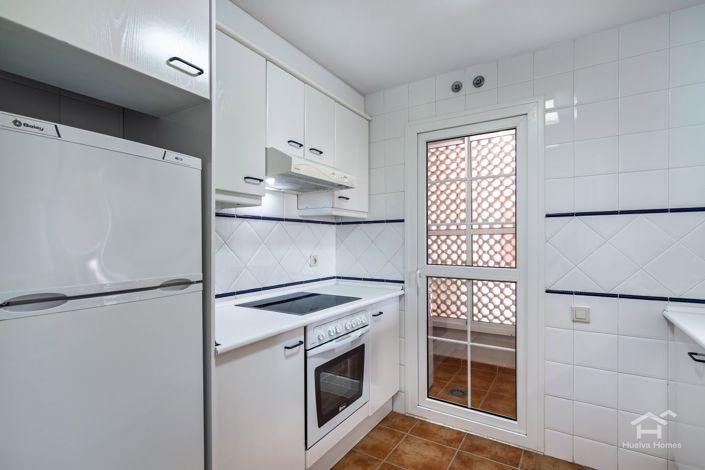 Image No.11-2 Bed Flat for sale