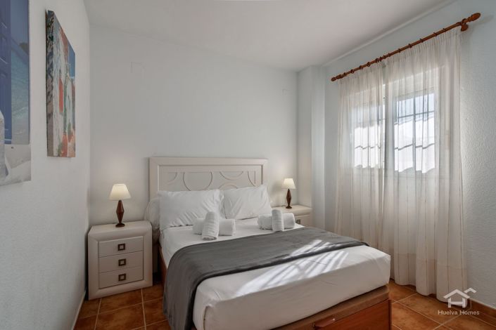 Image No.13-2 Bed Flat for sale