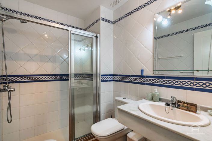 Image No.16-2 Bed Flat for sale