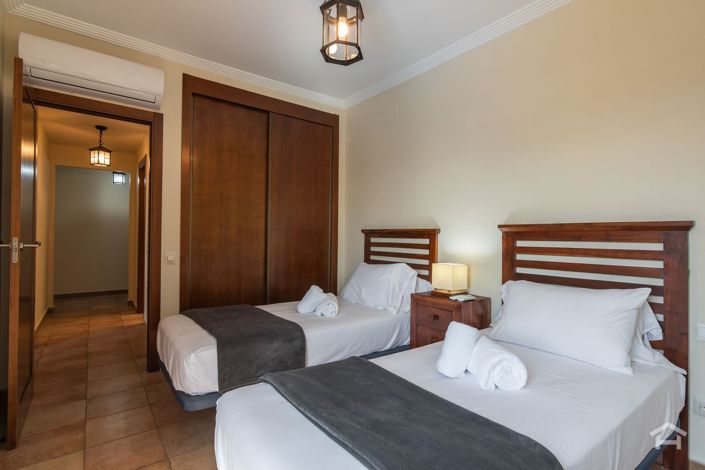 Image No.36-2 Bed Flat for sale