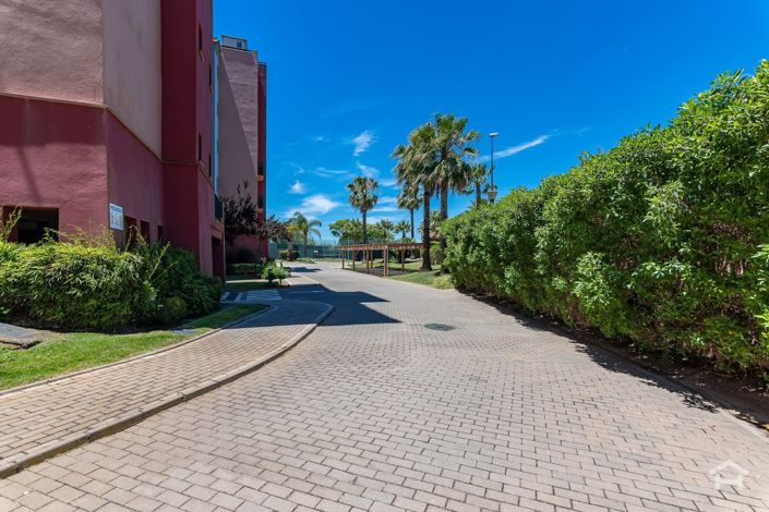 Image No.47-2 Bed Flat for sale