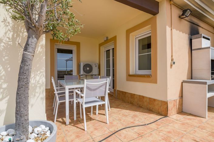 Image No.29-3 Bed Flat for sale