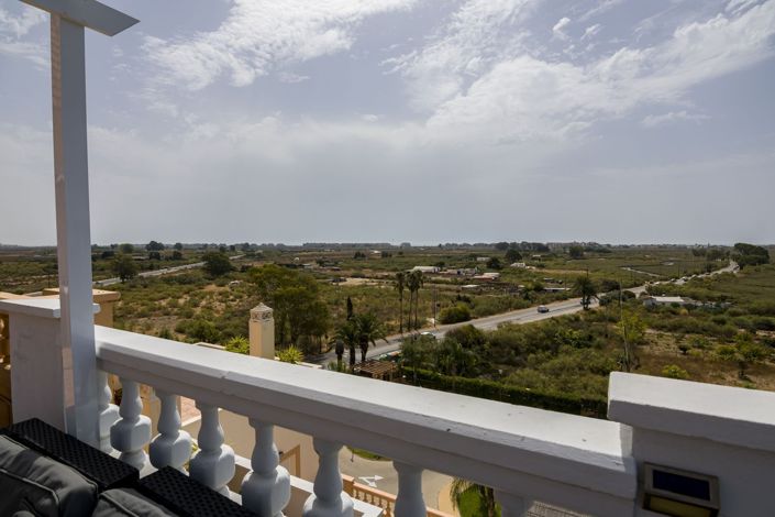 Image No.36-3 Bed Flat for sale