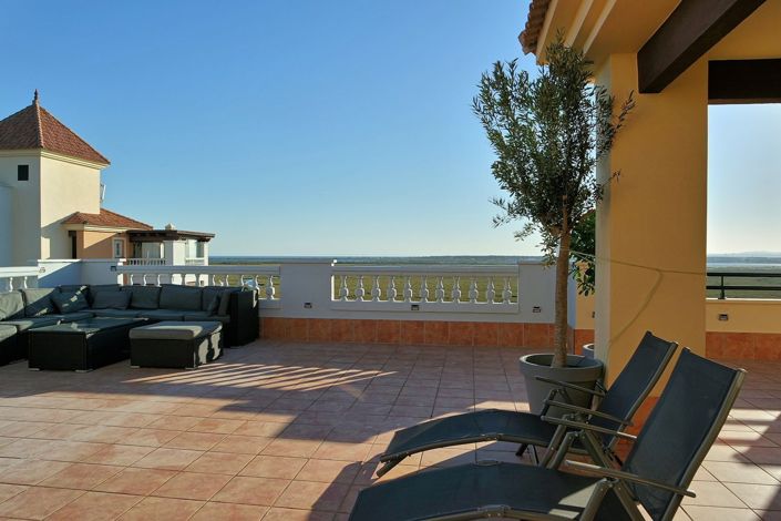 Image No.39-3 Bed Flat for sale