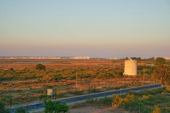 Image No.44-3 Bed Flat for sale