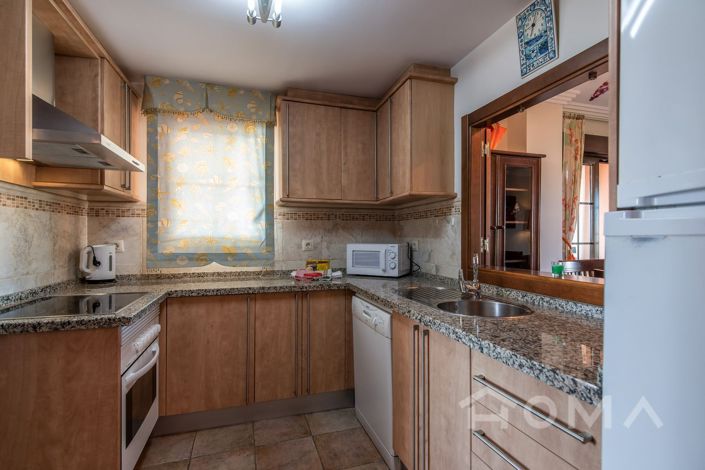 Image No.16-2 Bed Flat for sale